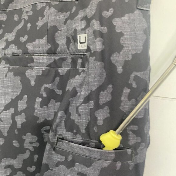 HUK Performance Pursuit Running Lakes Gray Camo Fishing 6" Shorts Men's Size XXL - Picture 6 of 12